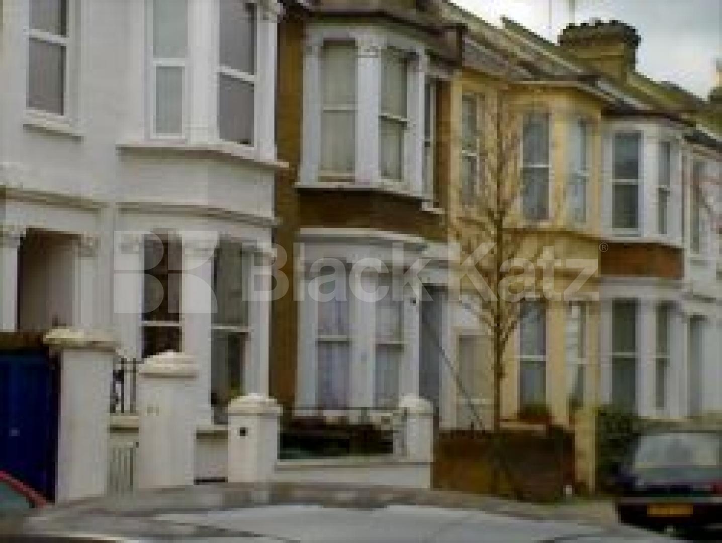 			3 Bedroom, 1 bath, 1 reception Flat			 Bracewell Road, NORTH KENSINGTON W10
